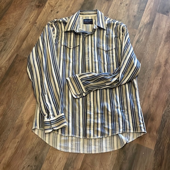 Wrangler Other - Wrangler Vintage X-Long Tails Button Down